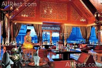Royal Orchid Sheraton Hotel 17